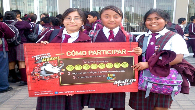 LA ZONA Y MALTIN POWER SIGUEN VISITANDIO CO0LEGIOD