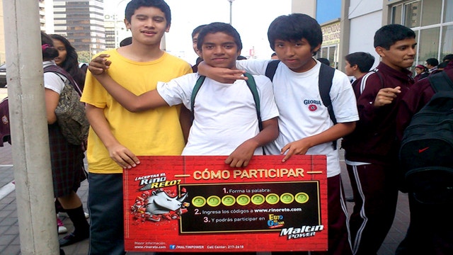 LA ZONA Y MALTIN POWER SIGUEN VISITANDIO CO0LEGIOD