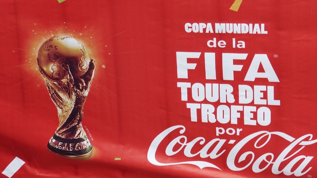 LA COPA MUNDIAL ESTÁ EN EL PERÚ GRACIAS A COCACOLA