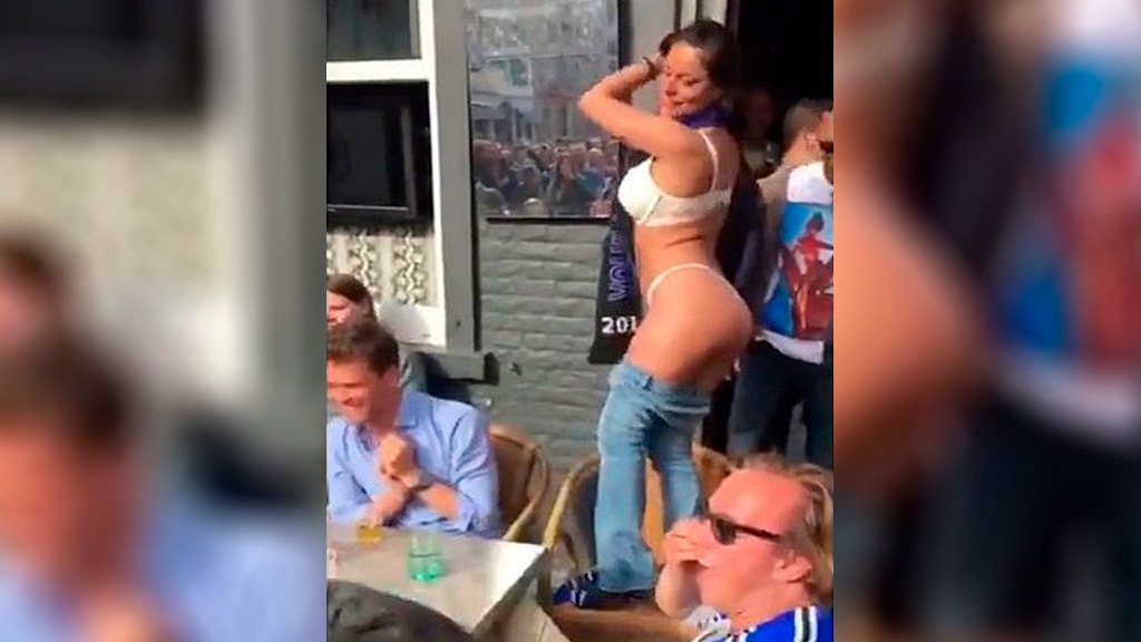 Joven hincha se desnuda por ver a su equipo campeón y termina en la cárcel