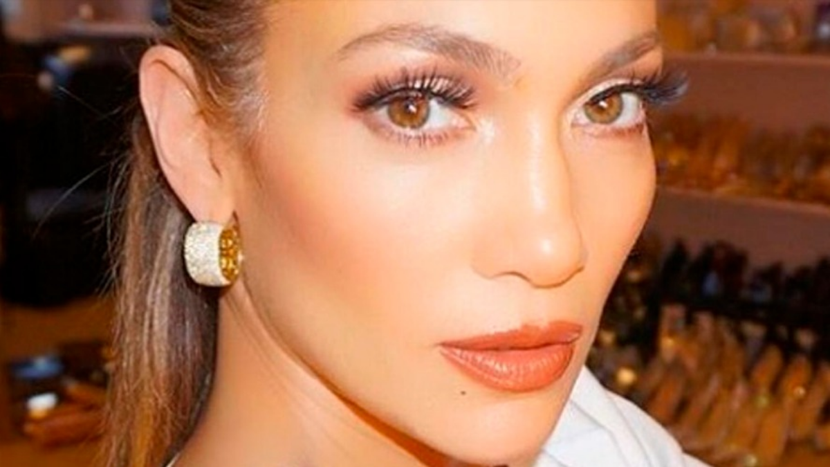 Jennifer Lopez aparece con el ojo morado y sus fans se preocupan