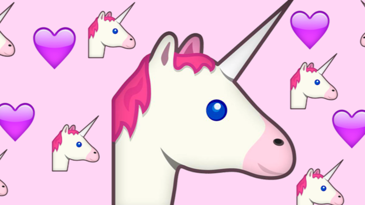 YouTube: Joven hace música de un unicornio y sorprende a muchos