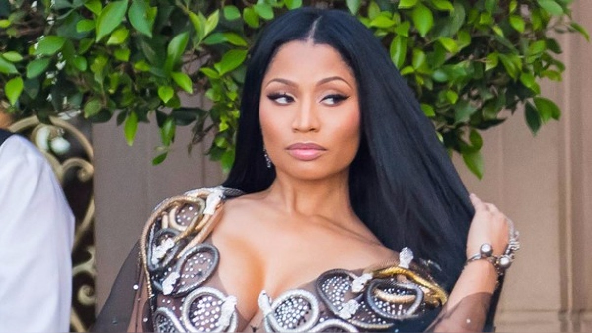 Nicki Minaj alborota las redes sociales con este selfie en topless