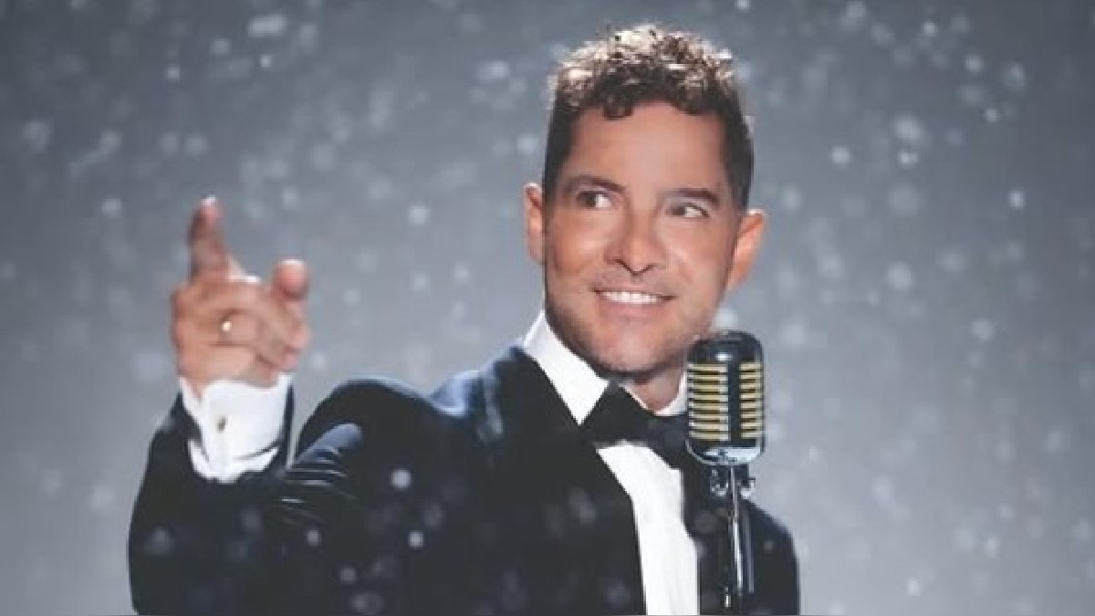 David Bisbal vuelve para ponerle voz y emoción a las fiestas con “Navidad sin ti”