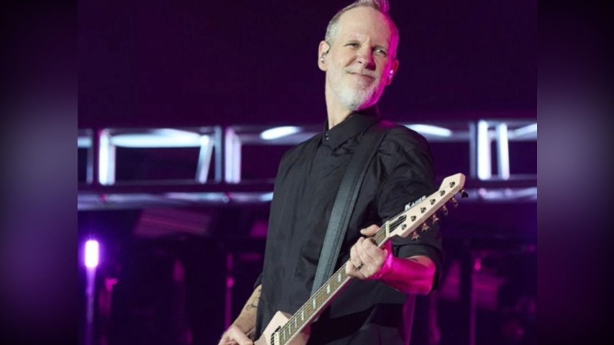 Guitarrista de No Doubt revela que padece Parkinson: “Ha sido una lucha”
