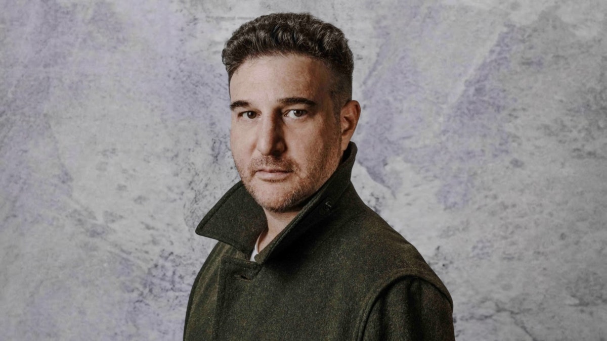 Jeffry Fischman inicia su camino en solitario con “Alejándome De Ti”