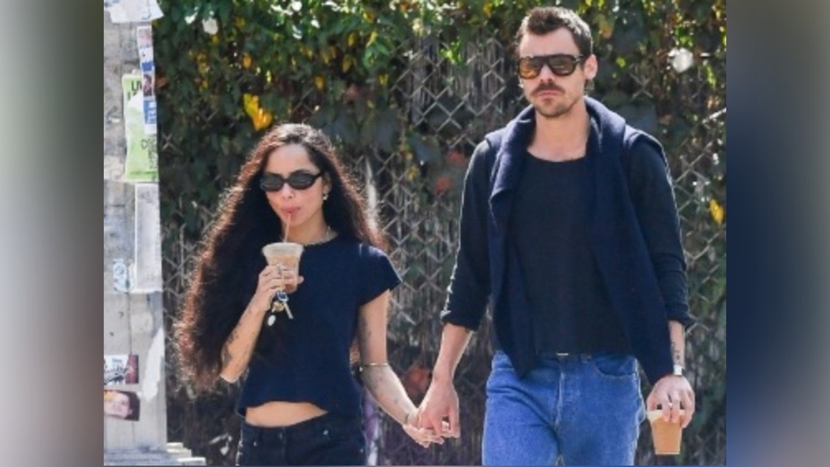 ¡Harry Styles y Zoë Kravitz se han comprometido oficialmente!