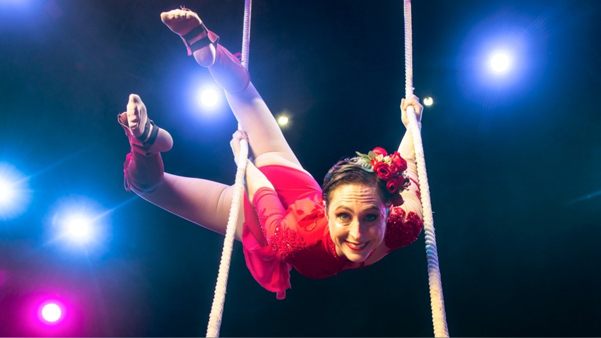 La Tarumba presenta "Airosa" , su nueva temporada de circo