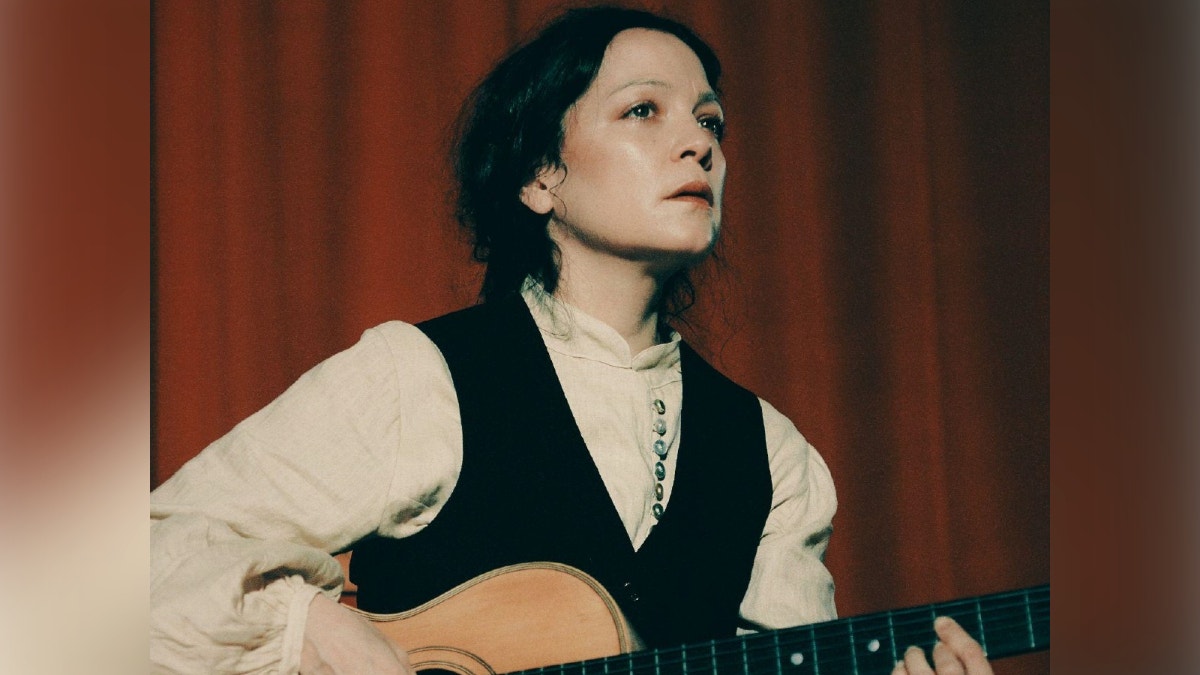 Natalia Lafourcade llegó a Perú para su show en Lima este 19 de mayo