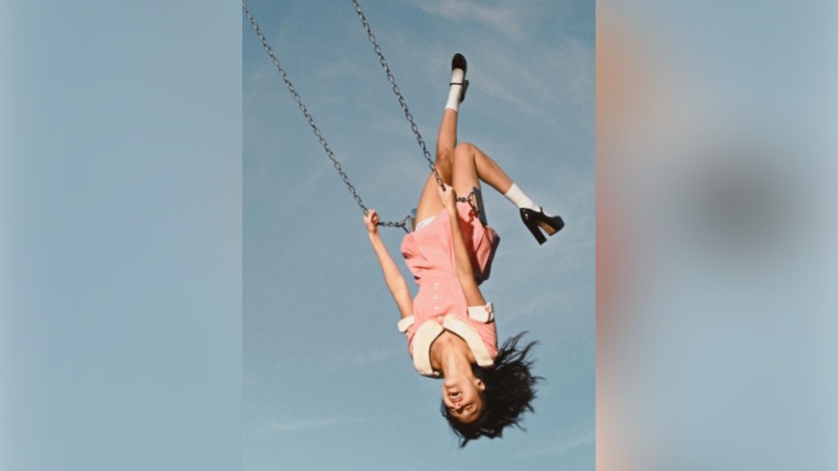 Olivia Rodrigo estrena su tercer álbum de estudio “You Seem Pretty Sad For A Girl So In Love”