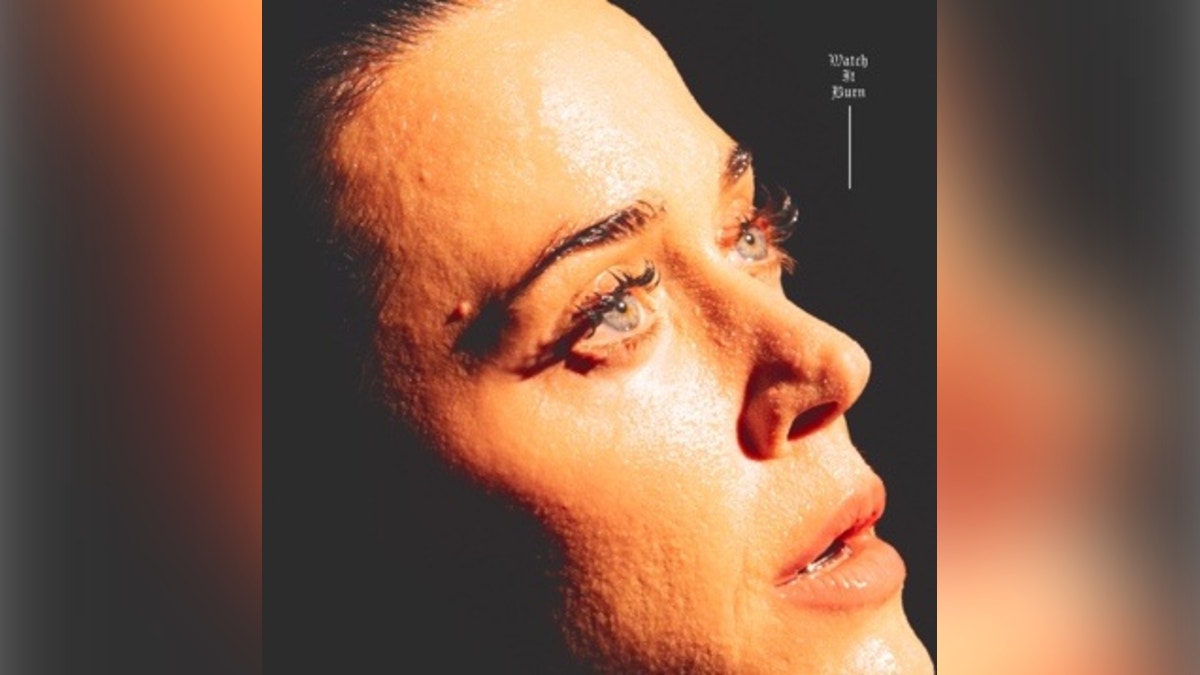 Katy Perry lanza nuevo sencillo  “Watch It Burn”