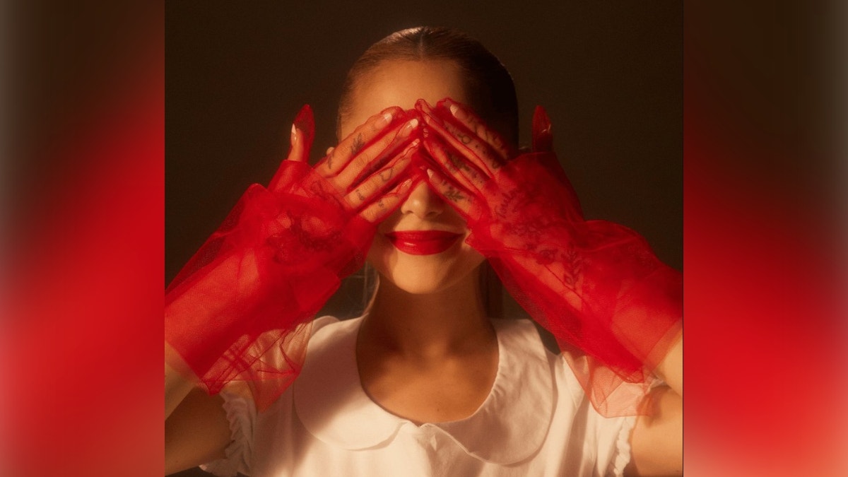Ariana Grande lanza 