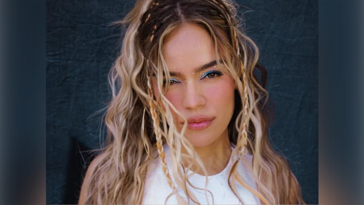 Karol G revela detalles del origen de “Bby Wow” junto a Judeline y Rusowsky