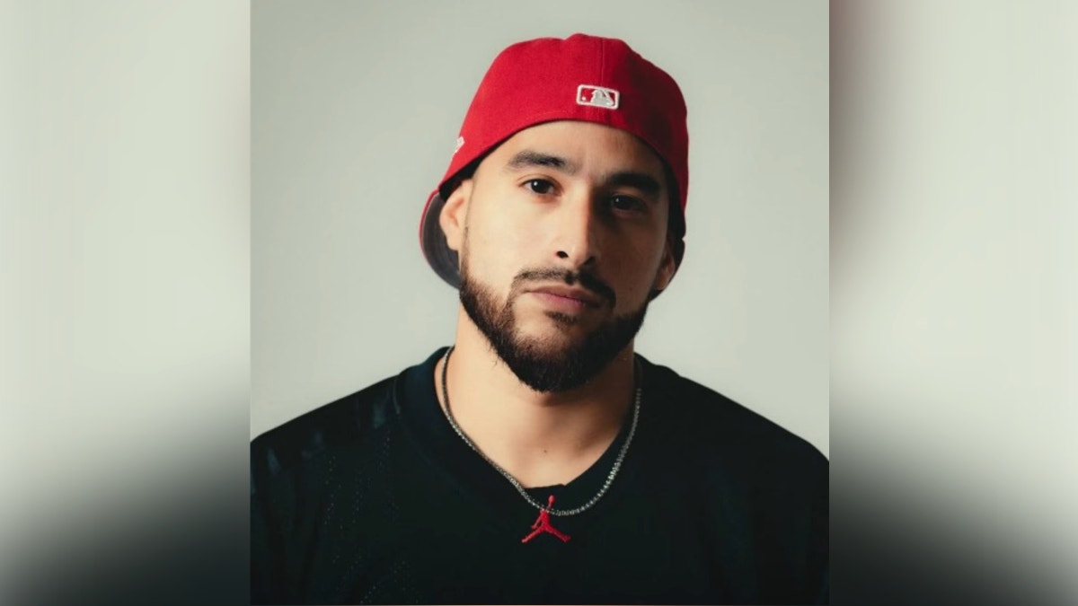 ¡Gonzalo Genek nominado a los HEAT 2026! El artista peruano va por un nuevo reconocimiento internacional
